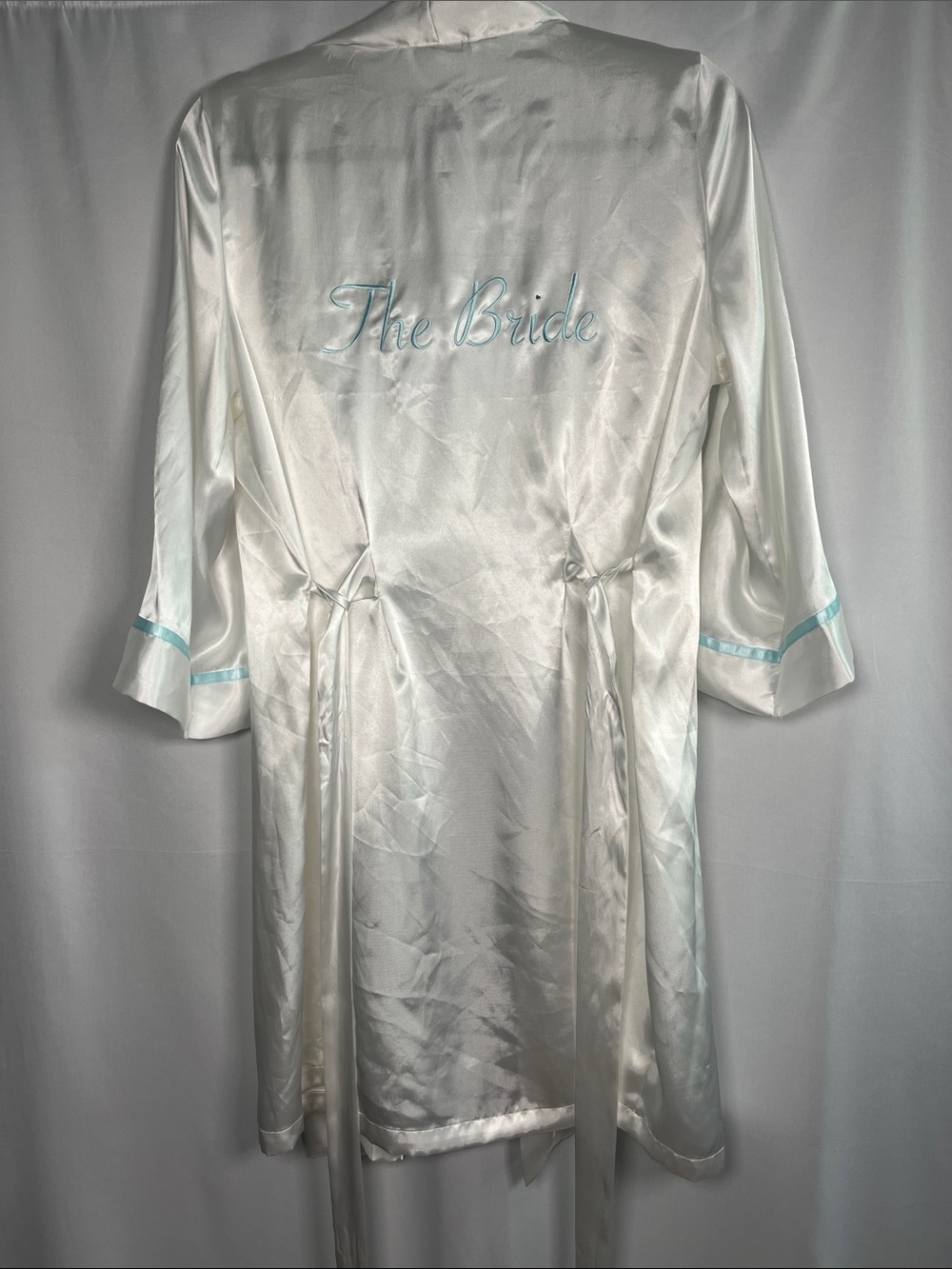 Intimo Donatella “the bride” white satin robe sz m bridal wedding NWOT